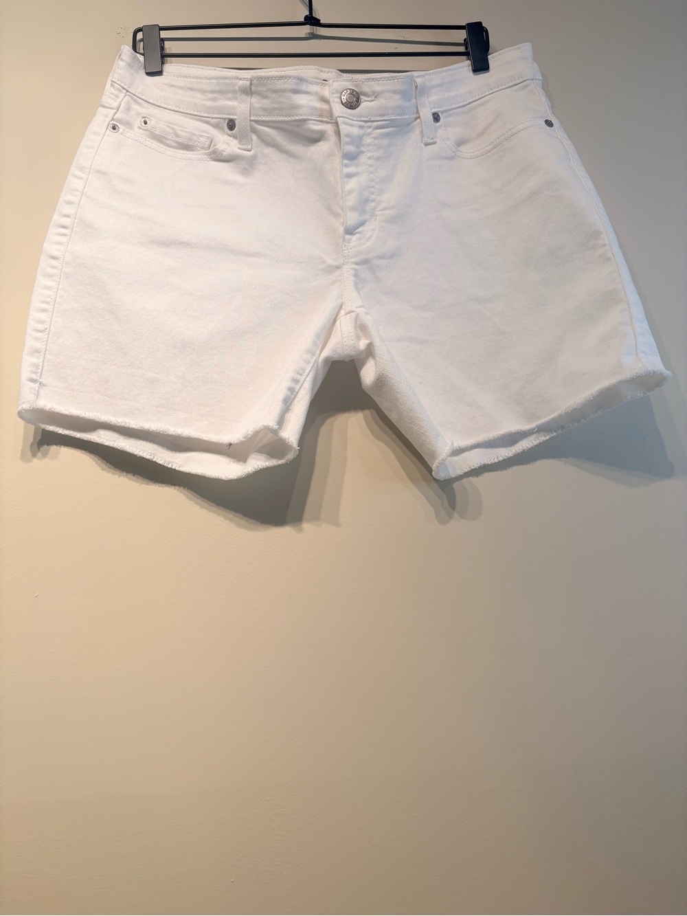 GAP White Boyfriend Denim Shorts - Picture 2 of 7